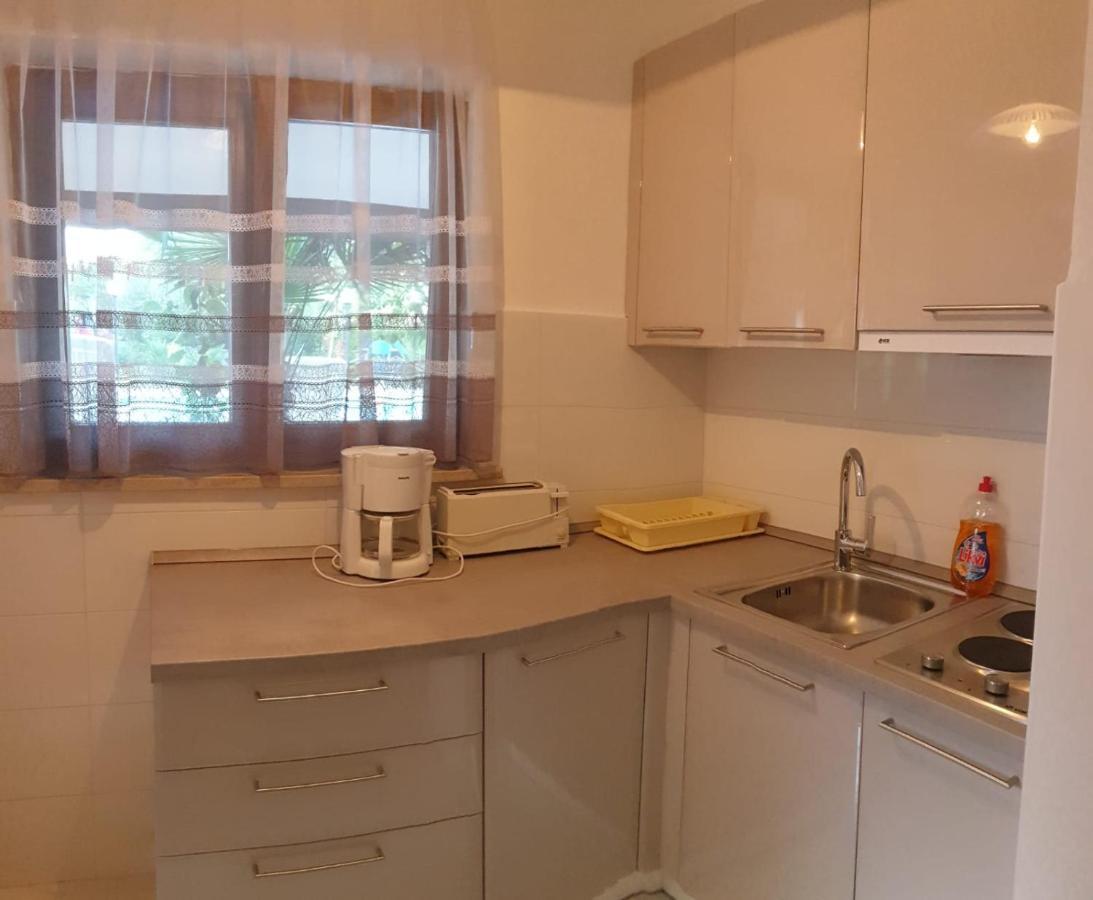 Apartmani Noemi Pula Exterior foto