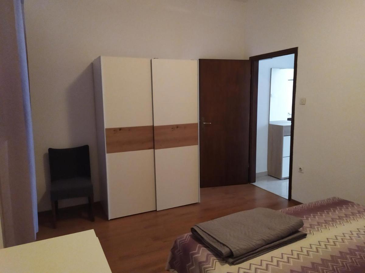Apartmani Noemi Pula Exterior foto