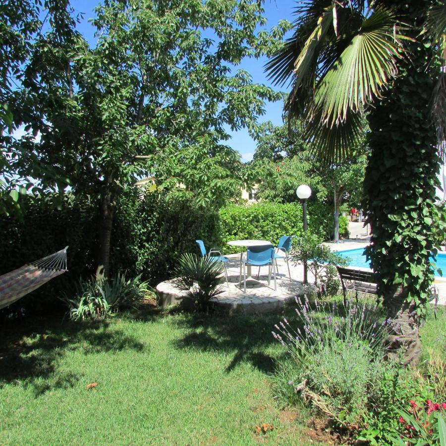 Apartmani Noemi Pula Exterior foto