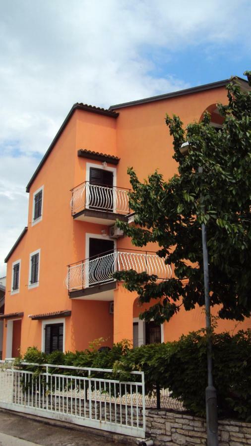 Apartmani Noemi Pula Exterior foto