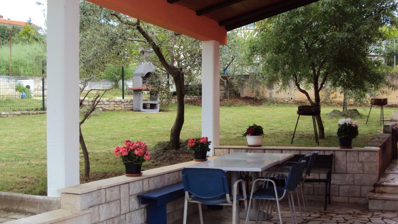 Apartmani Noemi Pula Exterior foto