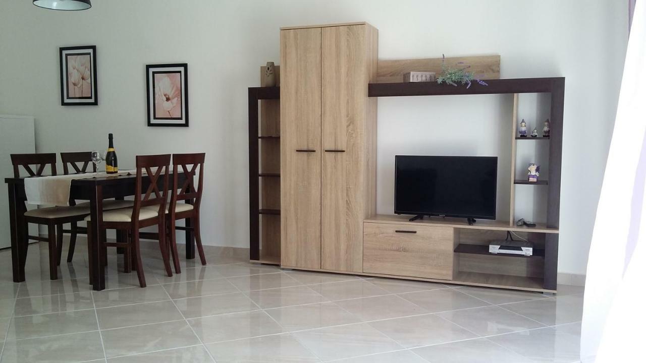 Apartmani Noemi Pula Exterior foto
